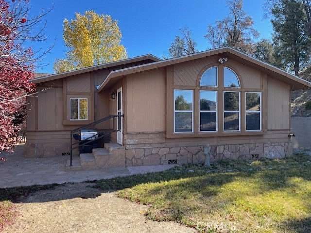 18.8 Acres of Land with Home for Sale in Frazier Park, California