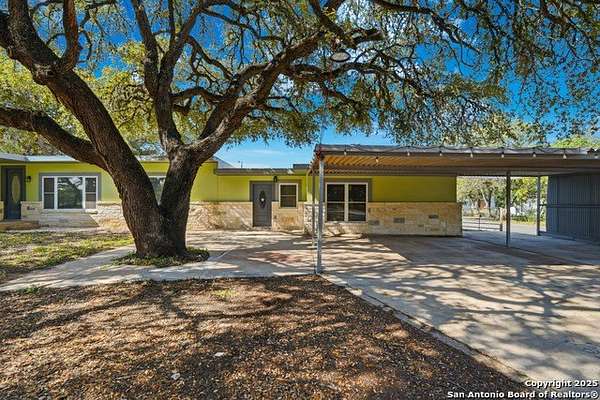 2.4 Acres of Improved Mixed-Use Land for Lease in San Antonio, Texas