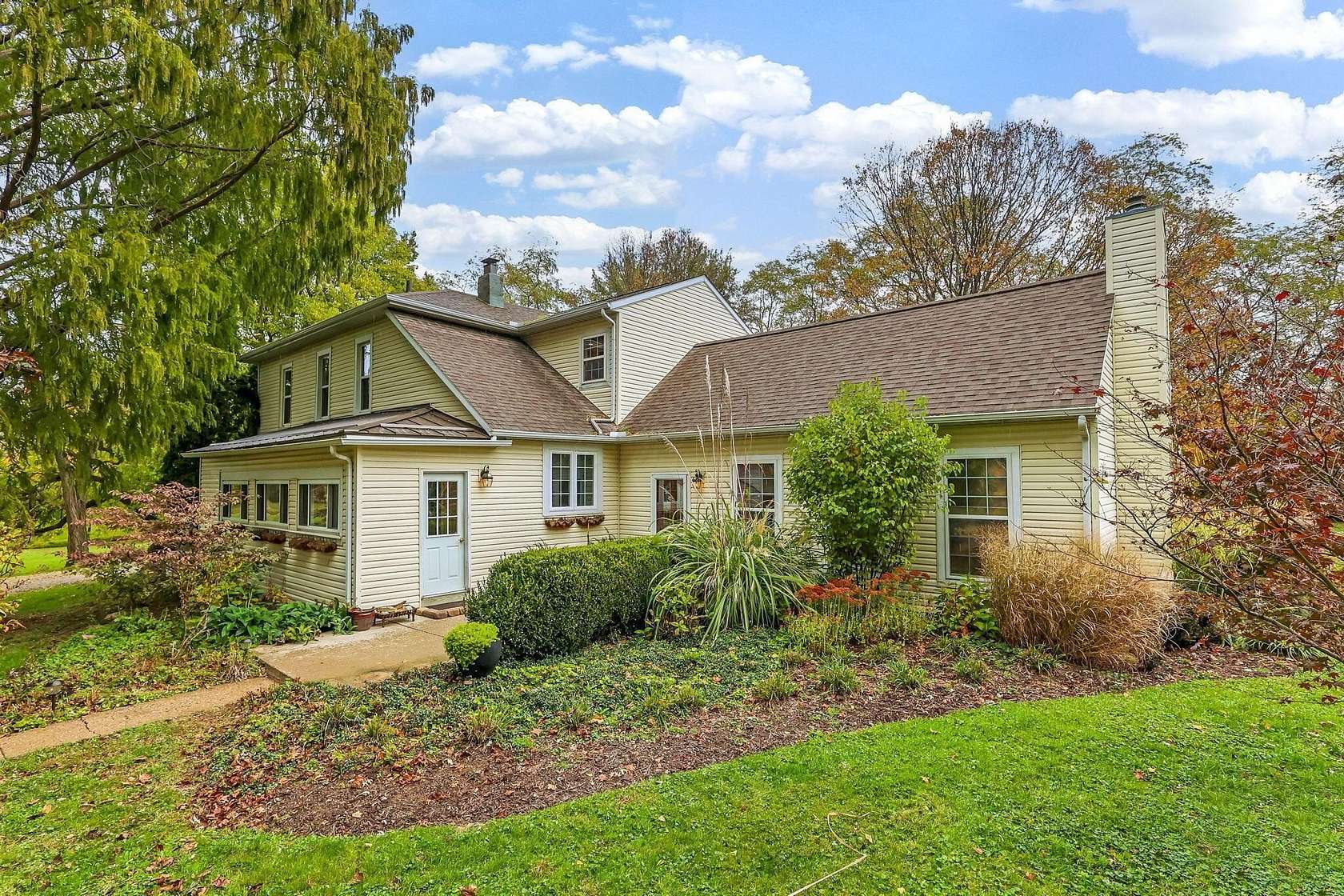 6.12 Acres of Residential Land with Home for Sale in Pataskala, Ohio