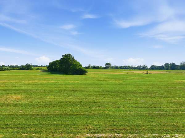 10.3 Acres of Recreational & Residential Land for Sale in Gallatin, Tennessee