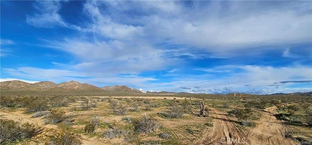 80 Acres of Land for Sale in Apple Valley, California