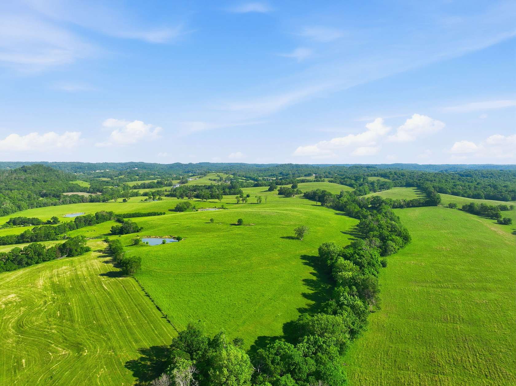 16.8 Acres of Recreational & Residential Land for Sale in Gallatin, Tennessee