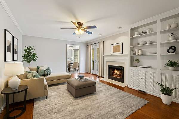 6 Acres of Residential Land with Home for Sale in Chapmansboro, Tennessee