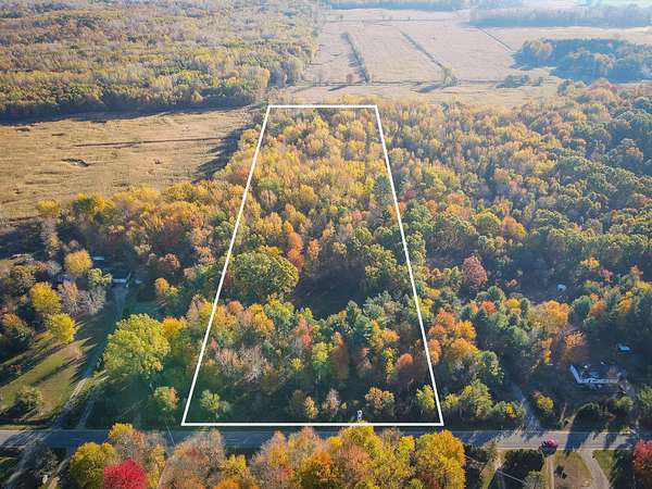 10 Acres of Recreational Land for Sale in Ravenna, Michigan