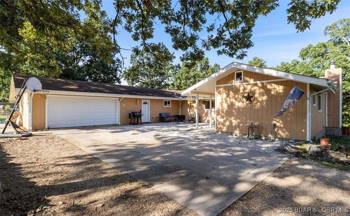 4 Acres of Residential Land with Home for Sale in Iberia, Missouri