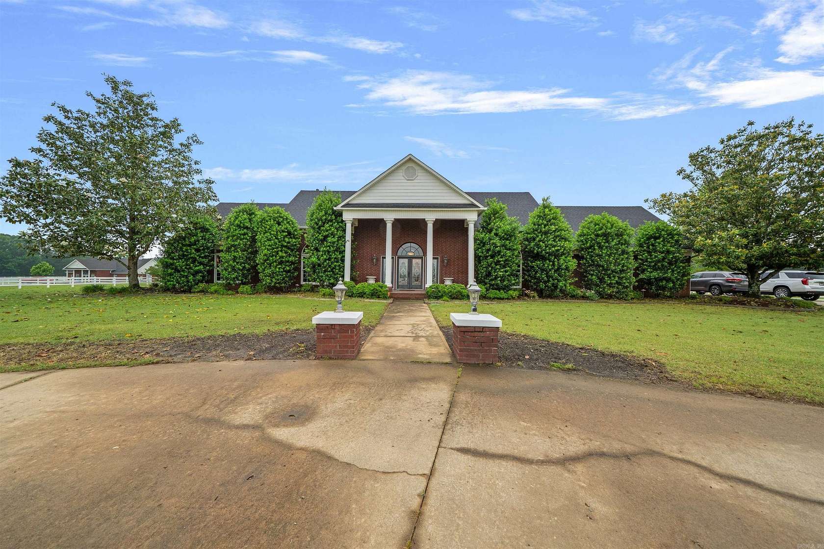 3.13 Acres of Residential Land with Home for Sale in El Paso, Arkansas