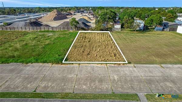 0.27 Acres of Commercial Land for Sale in Victoria, Texas