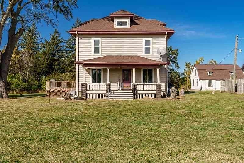 8.86 Acres of Residential Land with Home for Sale in Pecatonica, Illinois