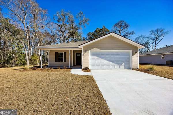 5.32 Acres of Residential Land with Home for Sale in St. Marys, Georgia