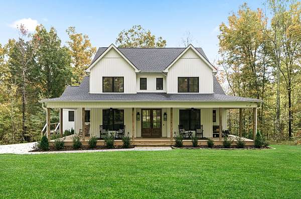 5 Acres of Residential Land with Home for Sale in Burns, Tennessee