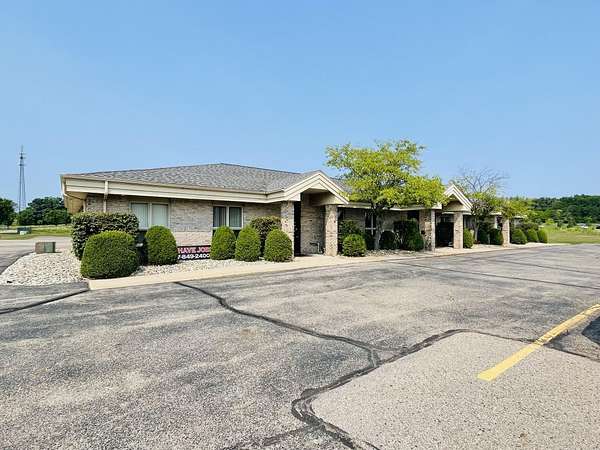 2.37 Acres of Improved Commercial Land for Lease in Jonesville, Michigan