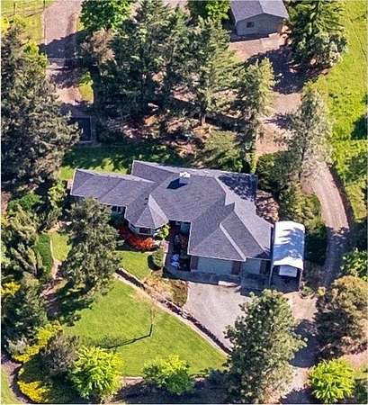 10 Acres of Land with Home for Sale in Medford, Oregon