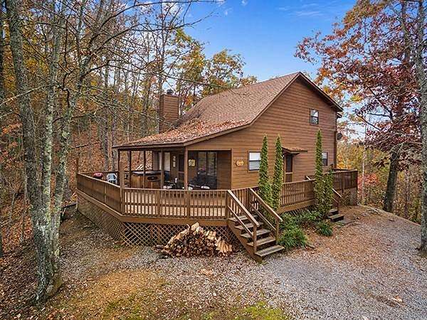 2.82 Acres of Residential Land with Home for Sale in Sevierville, Tennessee