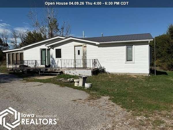 2 Acres of Land with Home for Sale in Ottumwa, Iowa