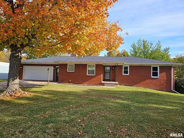 7.69 Acres of Residential Land with Home for Sale in Blue Grass, Iowa