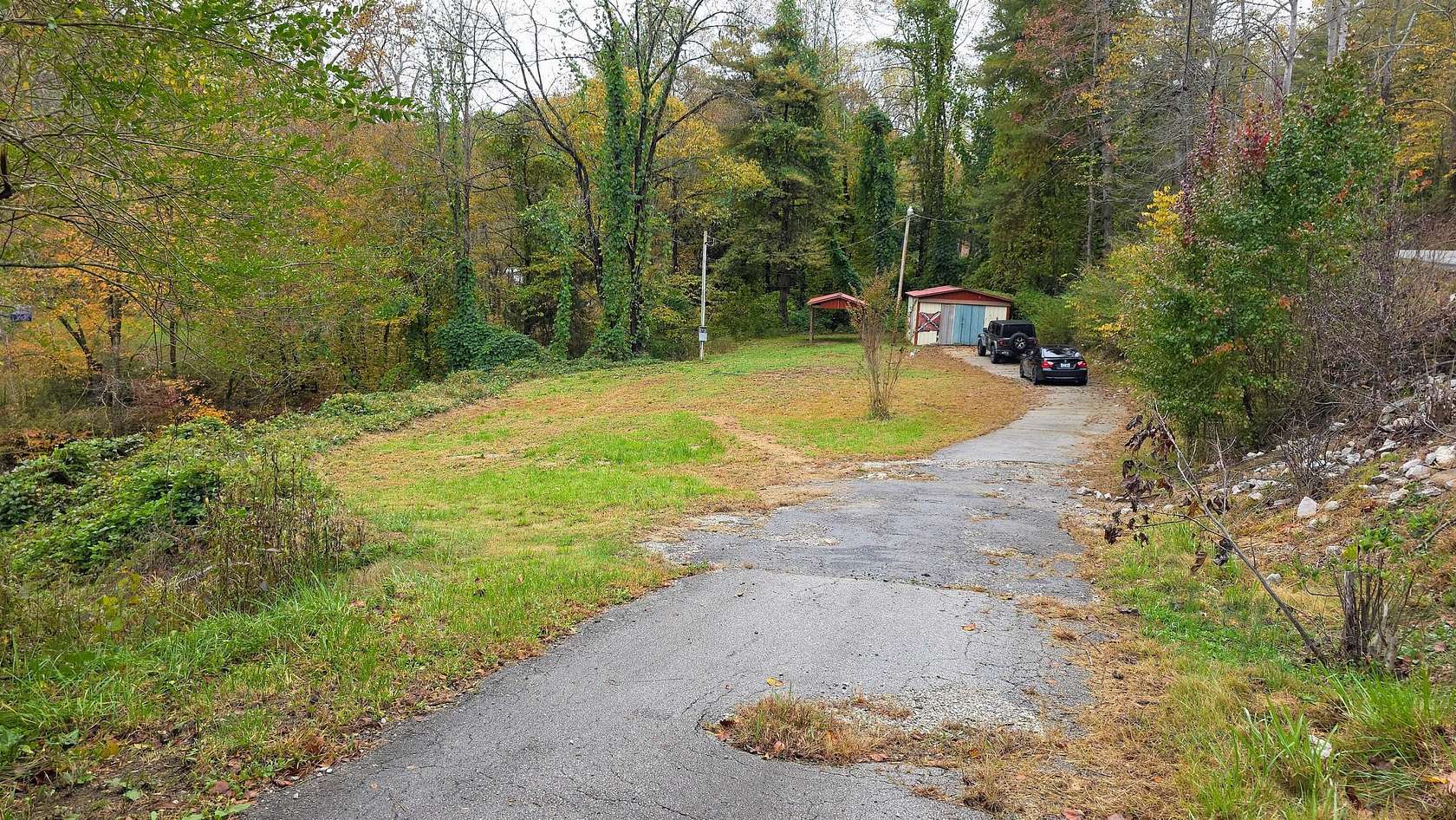 2 Acres of Residential Land for Sale in Manchester, Kentucky