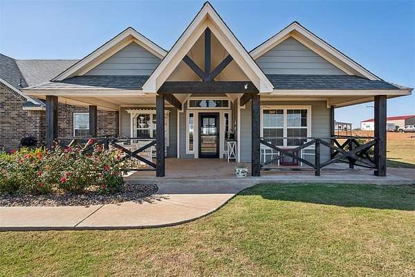 5.1 Acres of Residential Land with Home for Sale in Tuttle, Oklahoma