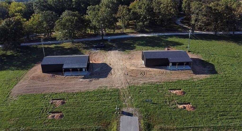 3.32 Acres of Improved Mixed-Use Land for Sale in Huntsville, Arkansas