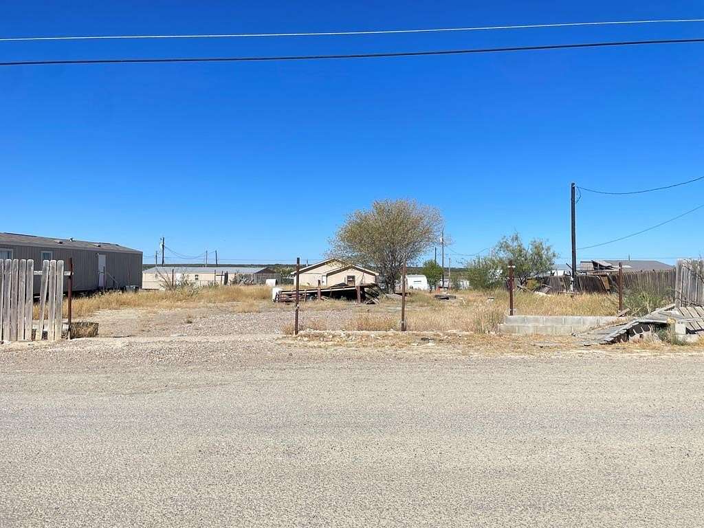 0.25 Acres of Residential Land for Sale in Eagle Pass, Texas