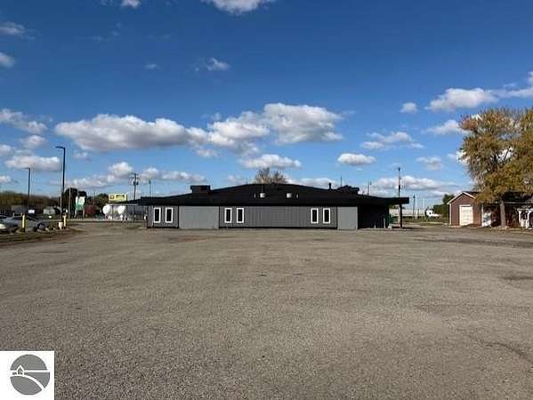 3 Acres of Improved Commercial Land for Sale in Chesaning, Michigan