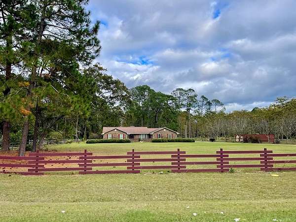 6.54 Acres of Residential Land with Home for Sale in Enigma, Georgia