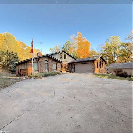 4.58 Acres of Residential Land with Home for Sale in Oxford, Michigan