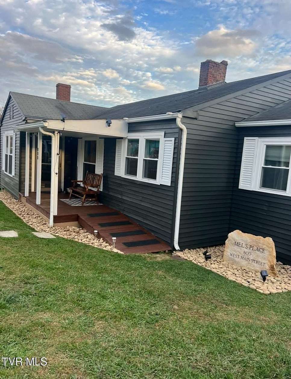 2 Acres of Residential Land with Home for Sale in Clintwood, Virginia