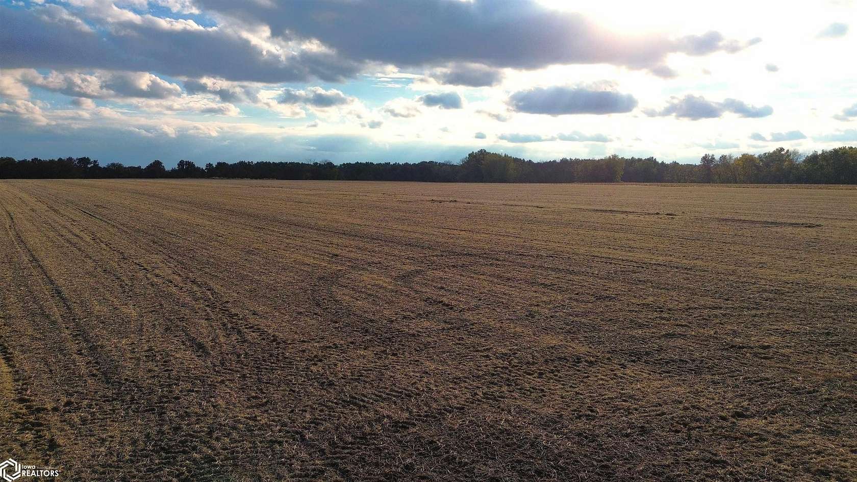 30 Acres of Recreational Land & Farm for Sale in Bloomfield, Iowa