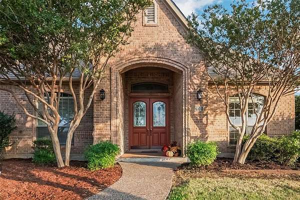 1.54 Acres of Residential Land with Home for Sale in Van Alstyne, Texas