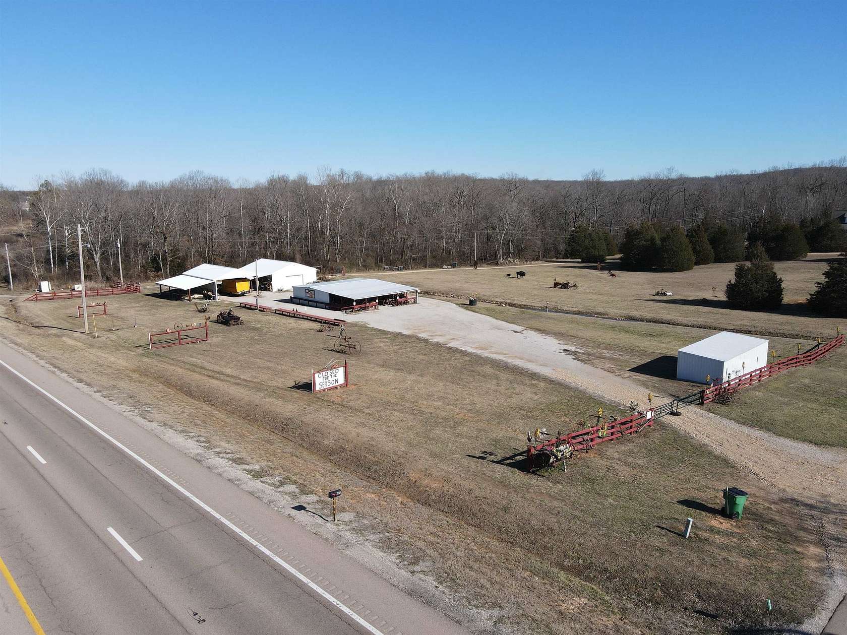 2 Acres of Improved Commercial Land for Sale in Ash Flat, Arkansas