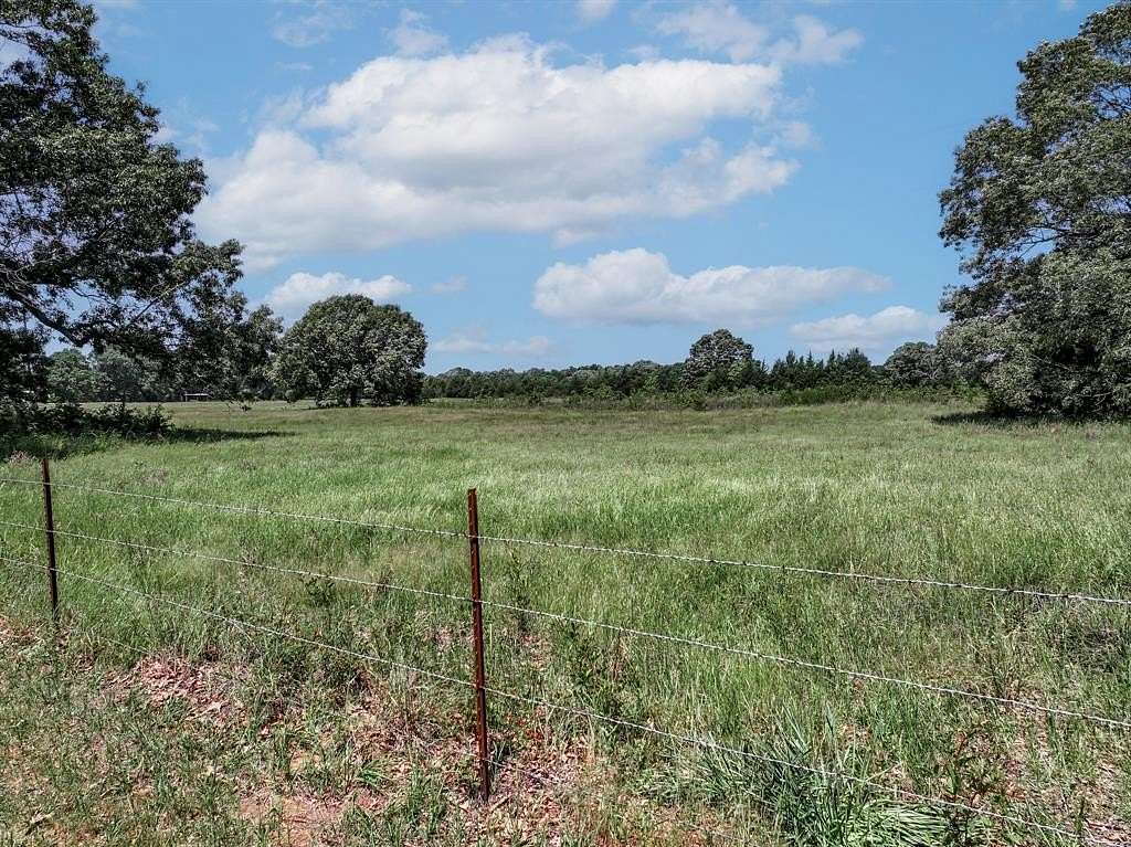 11 Acres of Land for Sale in Paris, Texas