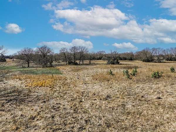 3 Acres of Residential Land for Sale in Paris, Texas