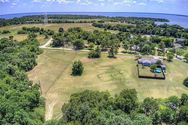 1.83 Acres of Residential Land for Sale in East Tawakoni, Texas