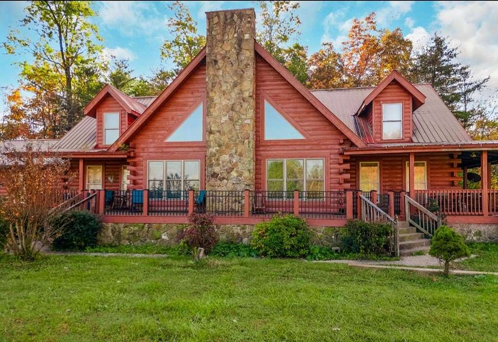 35 Acres of Land with Home for Sale in Vicco, Kentucky