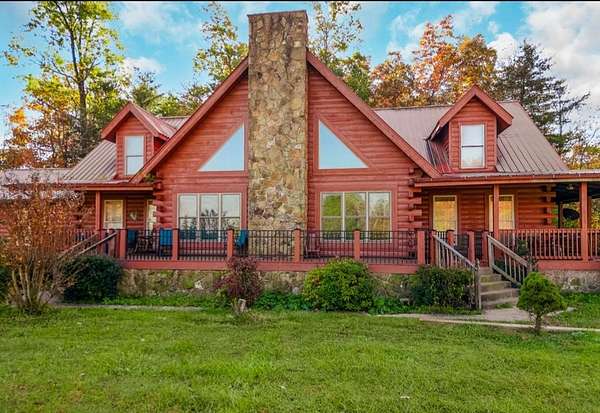 35 Acres of Land with Home for Sale in Vicco, Kentucky