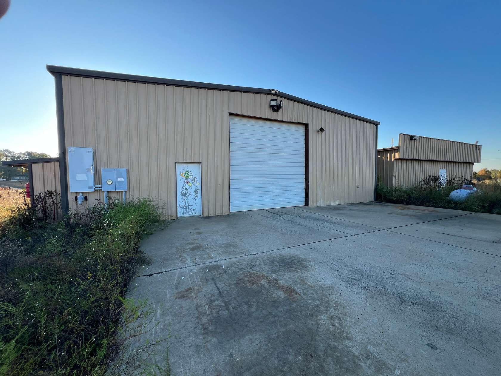 7.16 Acres of Improved Commercial Land for Sale in Damascus, Arkansas