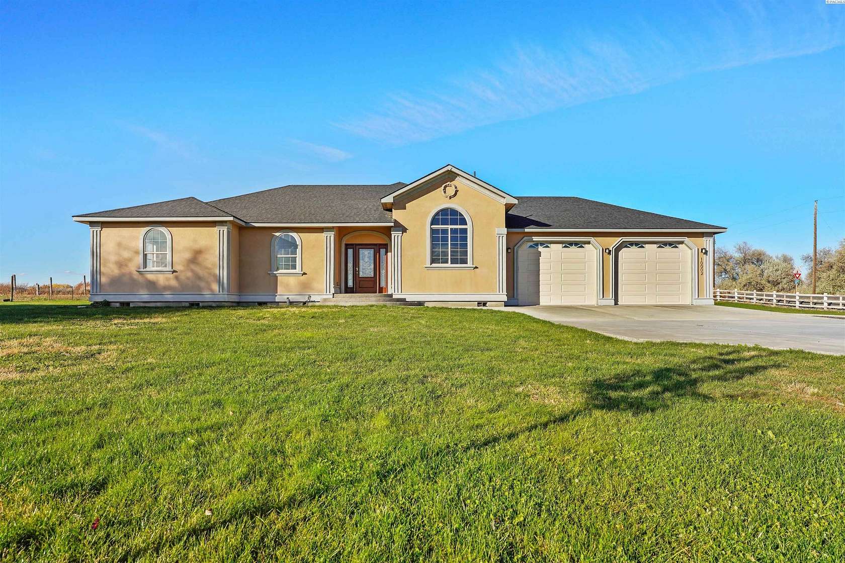 2.48 Acres of Improved Mixed-Use Land for Sale in Prosser, Washington