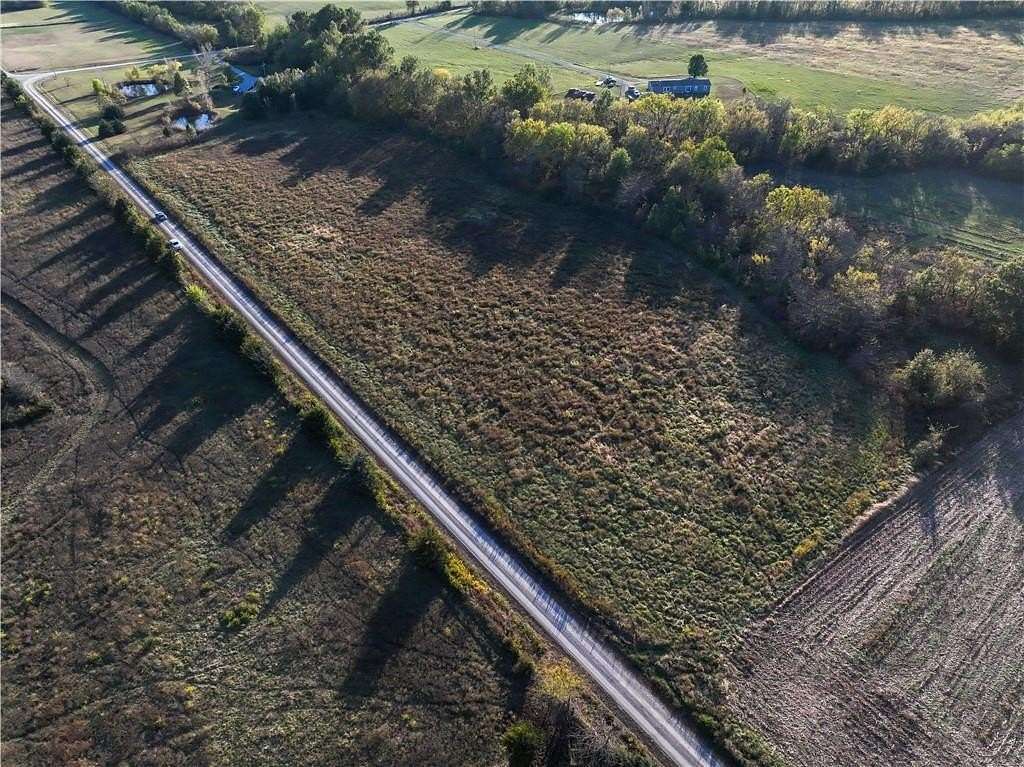 6 Acres of Residential Land for Sale in Adrian, Missouri