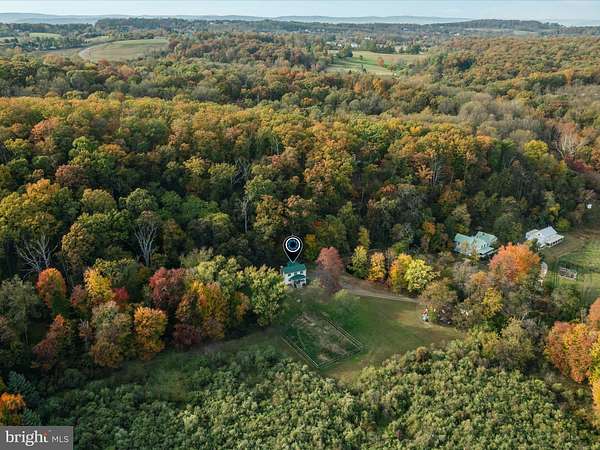 10 Acres of Land for Sale in Leesburg, Virginia