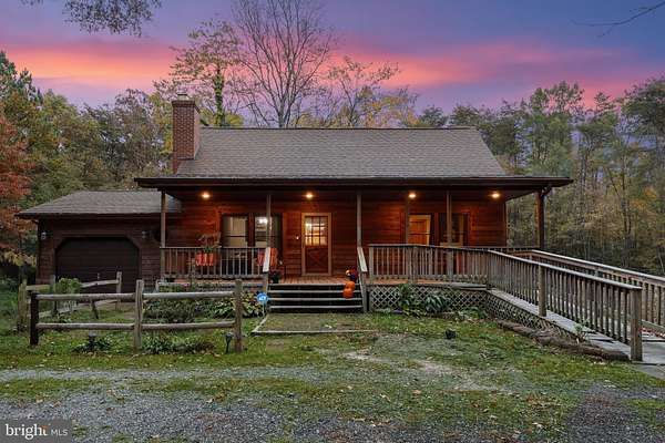 5 Acres of Residential Land with Home for Sale in Fredericksburg, Virginia