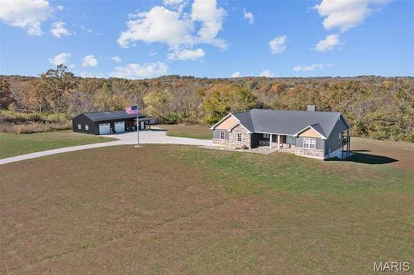 7 Acres of Residential Land with Home for Sale in De Soto, Missouri