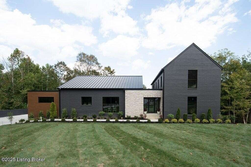 2.49 Acres of Residential Land with Home for Sale in Prospect, Kentucky