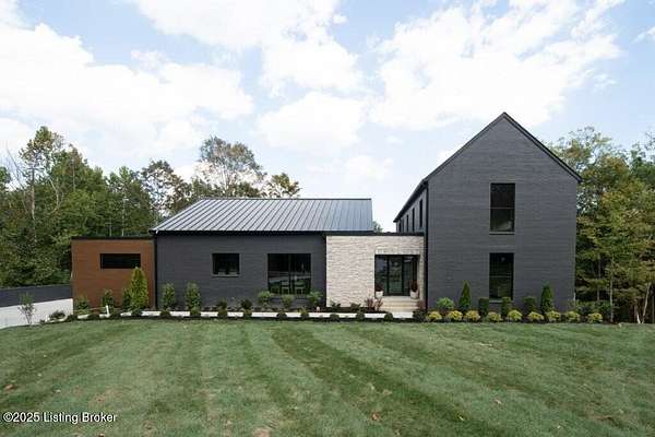 2.49 Acres of Residential Land with Home for Sale in Prospect, Kentucky