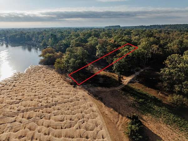 1.39 Acres of Residential Land for Sale in Surrency, Georgia