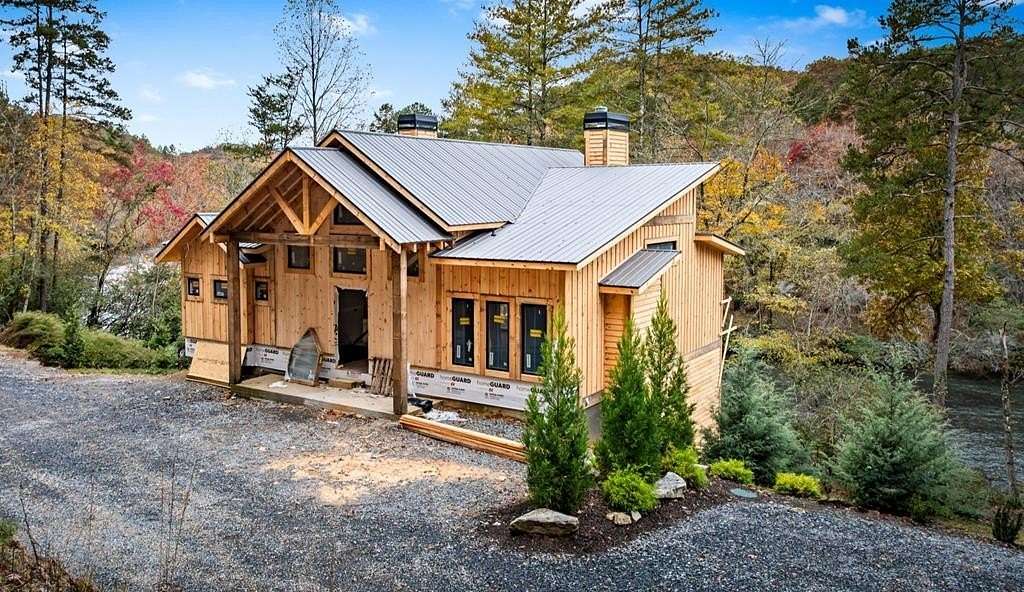 2 Acres of Residential Land with Home for Sale in Mineral Bluff, Georgia