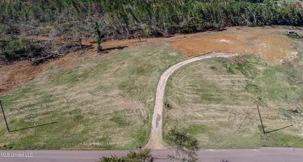 3.5 Acres of Residential Land for Sale in Senatobia, Mississippi