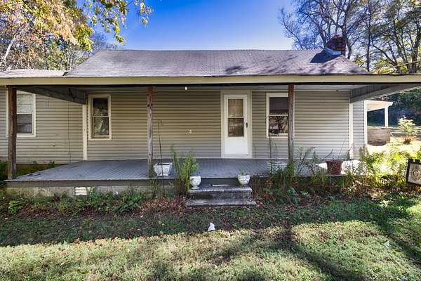 39 Acres of Land with Home for Sale in Ardmore, Tennessee