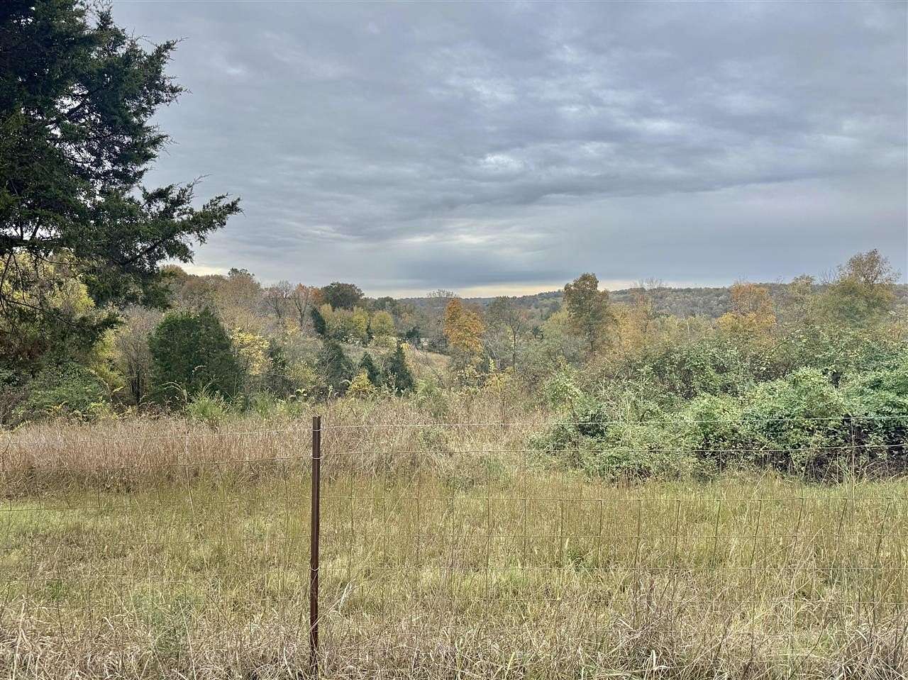 15.7 Acres of Agricultural Land for Sale in Alvaton, Kentucky