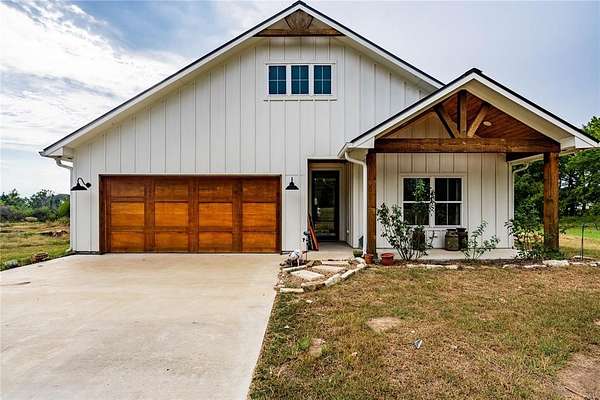 5.63 Acres of Residential Land with Home for Sale in Athens, Texas