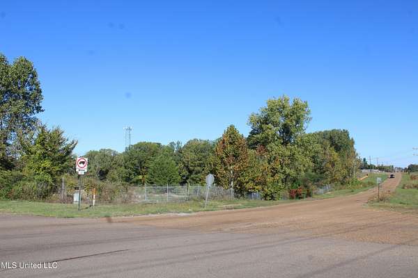 8 Acres of Land for Sale in Olive Branch, Mississippi